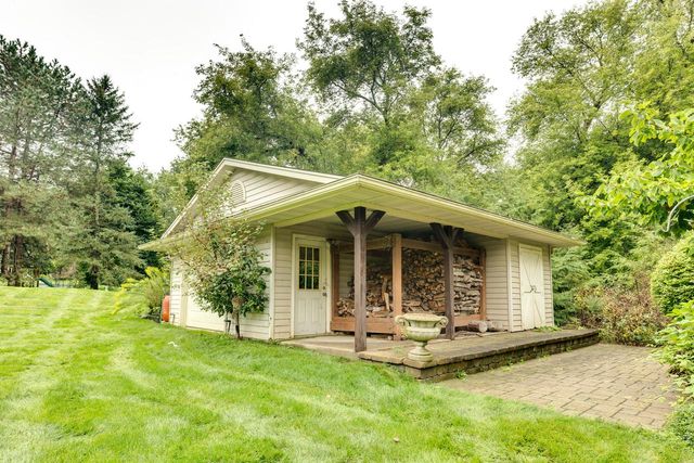 W264N6615 Hillview DRIVE, Lisbon, WI 53089