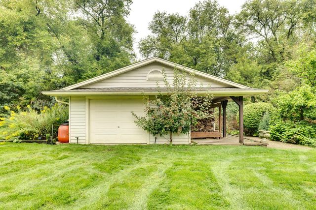 W264N6615 Hillview DRIVE, Lisbon, WI 53089