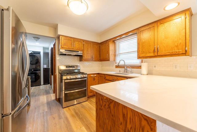 W264N6615 Hillview DRIVE, Lisbon, WI 53089