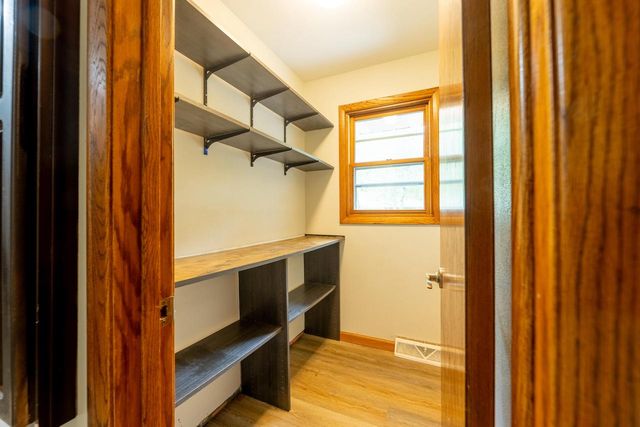 W264N6615 Hillview DRIVE, Lisbon, WI 53089