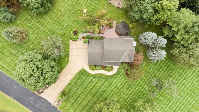 W264N6615 Hillview DRIVE, Lisbon, WI 53089