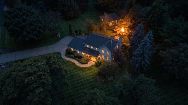W264N6615 Hillview DRIVE, Lisbon, WI 53089