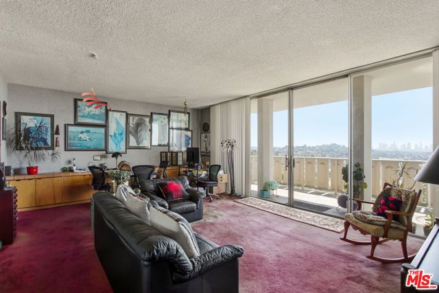 4455 Los Feliz Boulevard 1105, Los Angeles, CA 90027