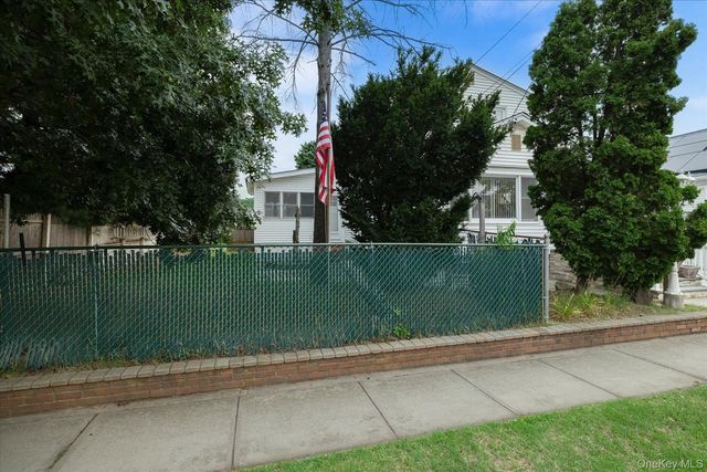303 Oceanside Parkway, Oceanside, NY 11572