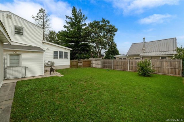 303 Oceanside Parkway, Oceanside, NY 11572