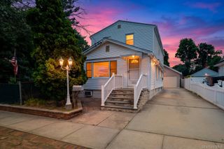 303 Oceanside Parkway, Oceanside, NY 11572