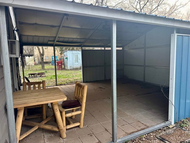 511 W Redwood, Campbell, TX 75422