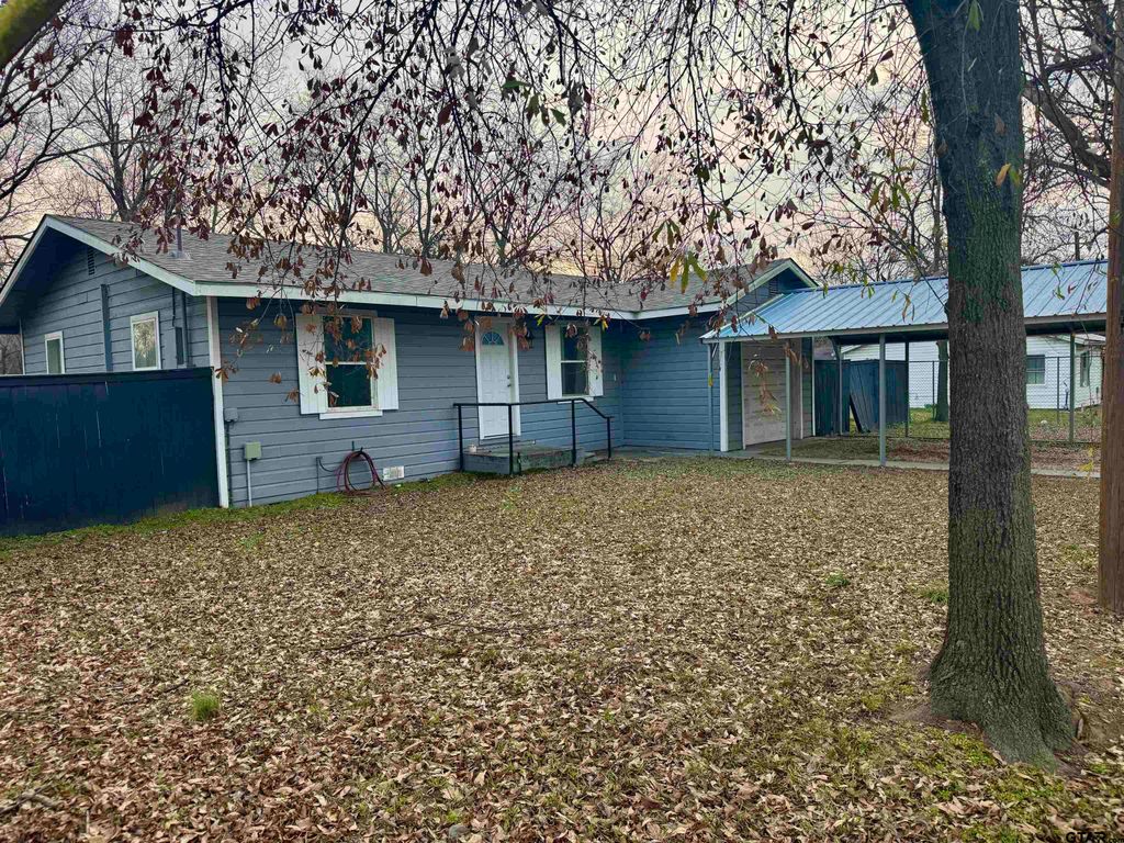 511 W Redwood, Campbell, TX 75422