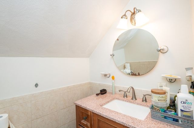 142 Brookline St, Lynn, MA 01902