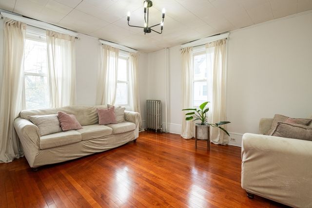 142 Brookline St, Lynn, MA 01902