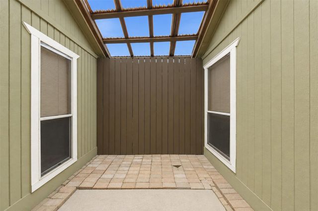 7518 Alcomita Drive, Houston, TX 77083