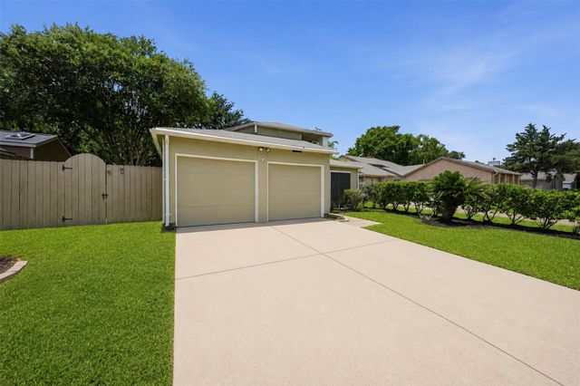 7518 Alcomita Drive, Houston, TX 77083
