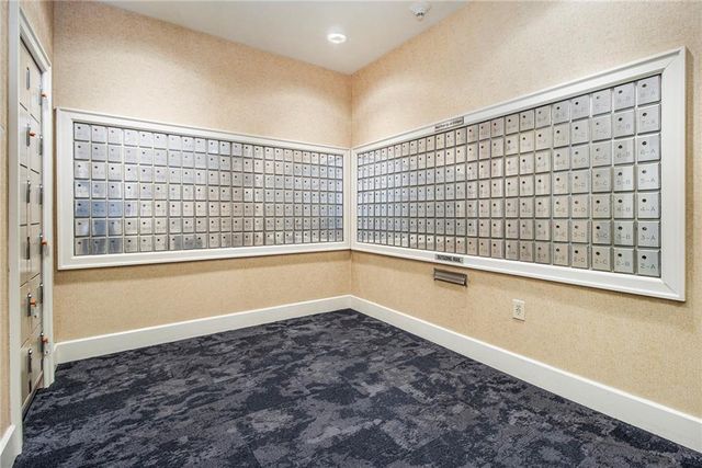 300 W Peachtree Street 21K, Atlanta, GA 30305