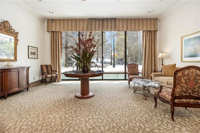 300 W Peachtree Street 21K, Atlanta, GA 30305