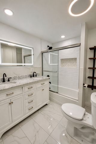 2842 Rhodes Avenue, Melrose Park, IL 60164