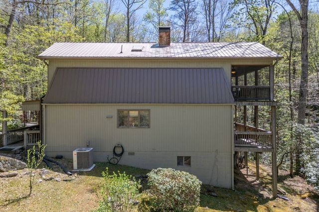 7904 Mr. Bert Road, Hiawassee, GA 30546