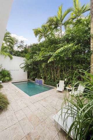 3655 Avocado Ave, Coconut Grove, FL 33133