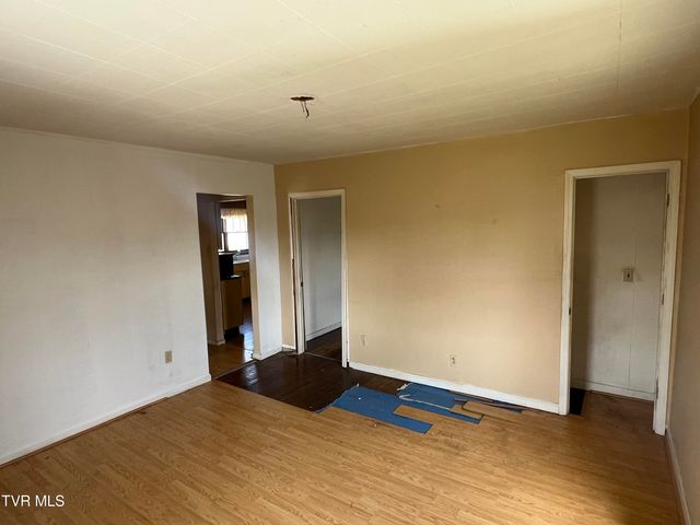 907 Riverside Avenue, Kingsport, TN 37660