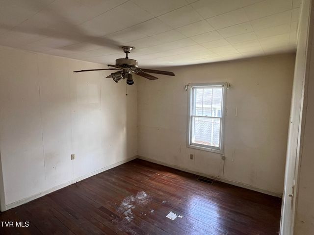 907 Riverside Avenue, Kingsport, TN 37660