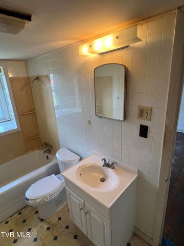 907 Riverside Avenue, Kingsport, TN 37660