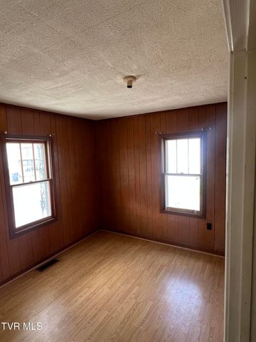 907 Riverside Avenue, Kingsport, TN 37660