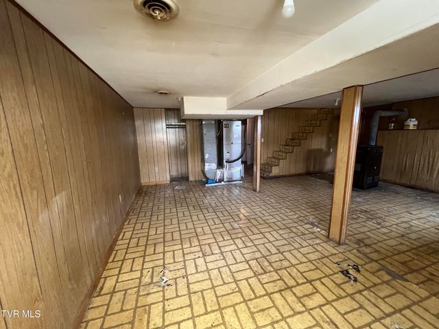 907 Riverside Avenue, Kingsport, TN 37660