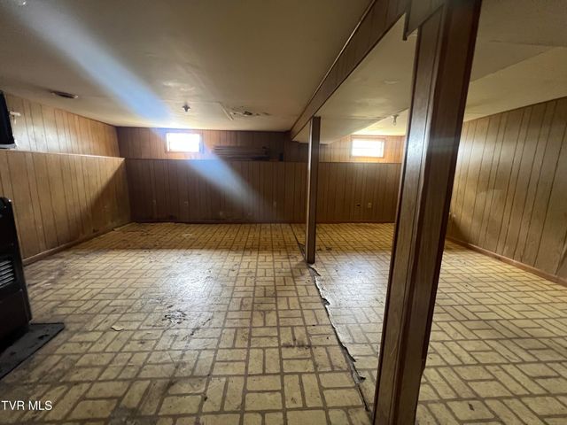 907 Riverside Avenue, Kingsport, TN 37660