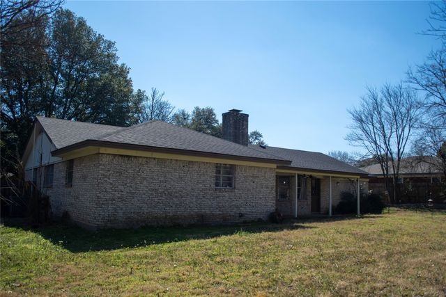1108 Trace Road, Cleburne, TX 76033