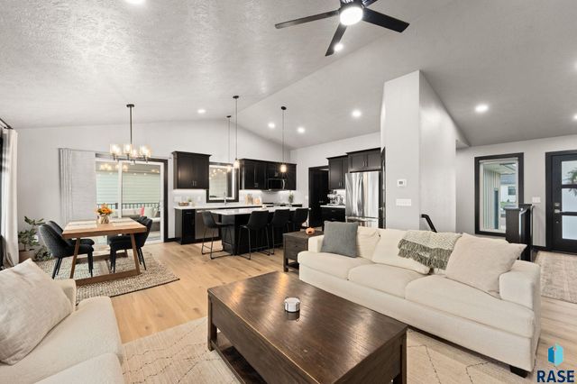 3513 E Sage Grass St Street, Sioux Falls, SD 57108
