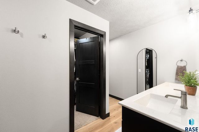 3513 E Sage Grass St Street, Sioux Falls, SD 57108
