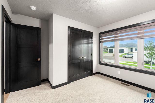 3513 E Sage Grass St Street, Sioux Falls, SD 57108