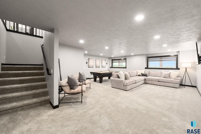 3513 E Sage Grass St Street, Sioux Falls, SD 57108