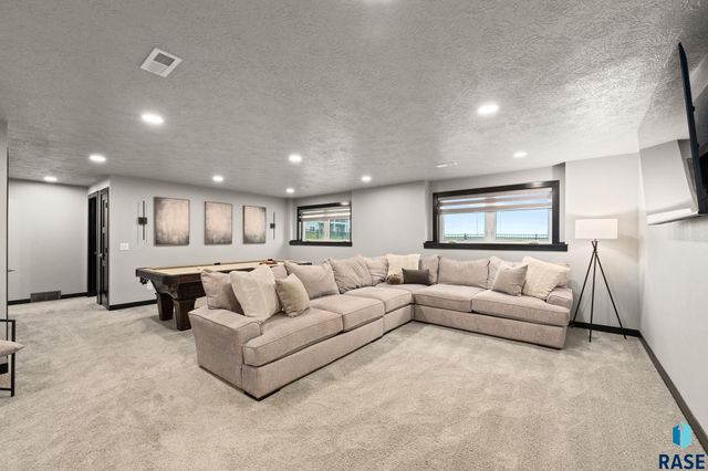 3513 E Sage Grass St Street, Sioux Falls, SD 57108