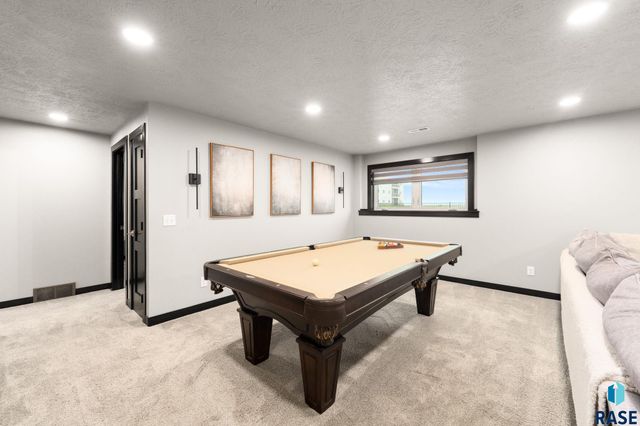 3513 E Sage Grass St Street, Sioux Falls, SD 57108