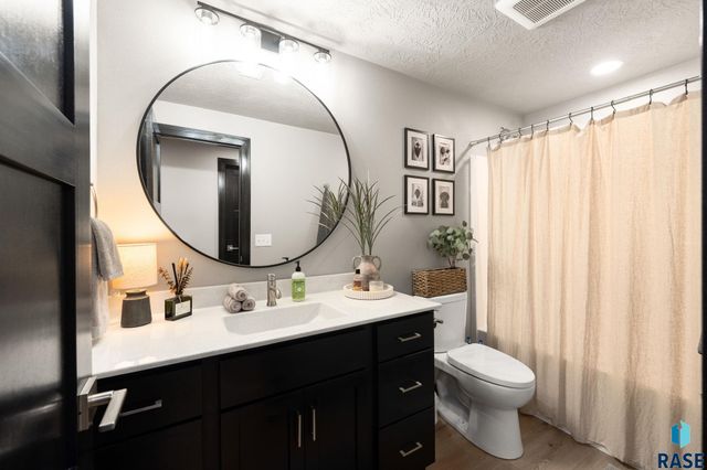 3513 E Sage Grass St Street, Sioux Falls, SD 57108