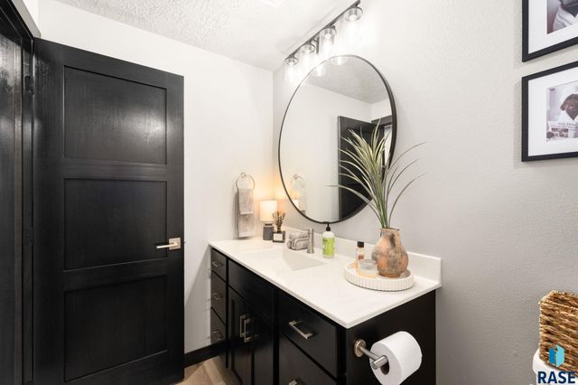 3513 E Sage Grass St Street, Sioux Falls, SD 57108