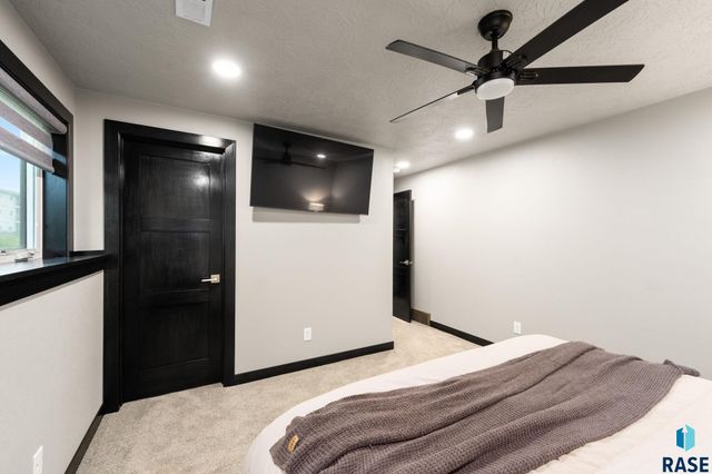 3513 E Sage Grass St Street, Sioux Falls, SD 57108