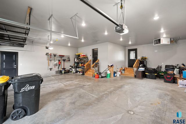 3513 E Sage Grass St Street, Sioux Falls, SD 57108
