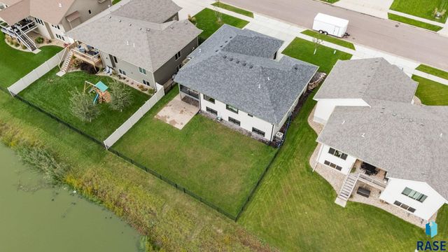 3513 E Sage Grass St Street, Sioux Falls, SD 57108