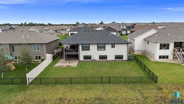 3513 E Sage Grass St Street, Sioux Falls, SD 57108