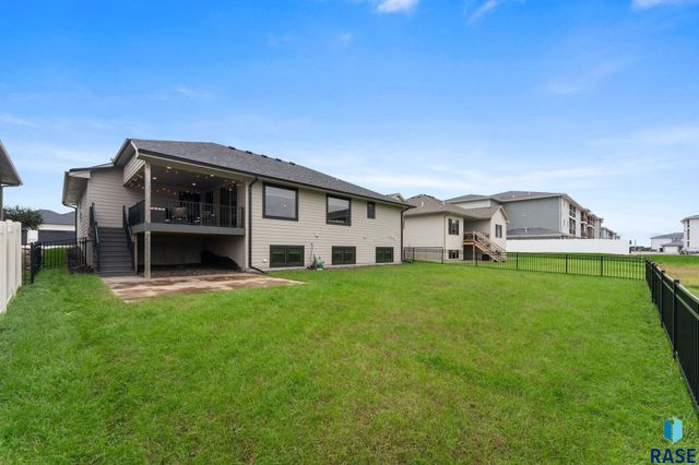 3513 E Sage Grass St Street, Sioux Falls, SD 57108
