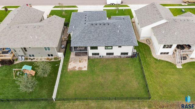 3513 E Sage Grass St Street, Sioux Falls, SD 57108