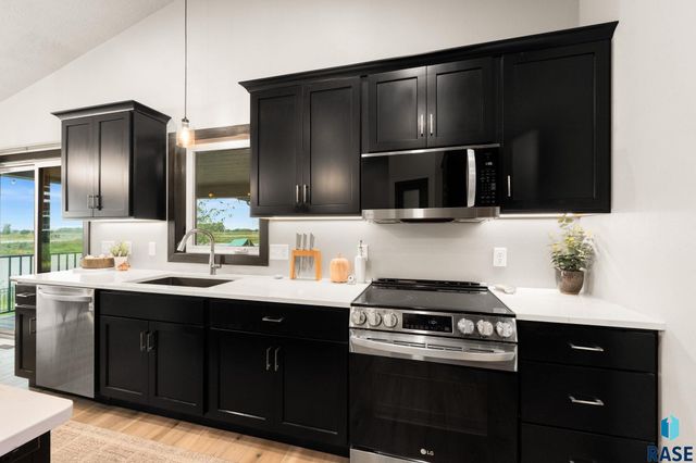 3513 E Sage Grass St Street, Sioux Falls, SD 57108