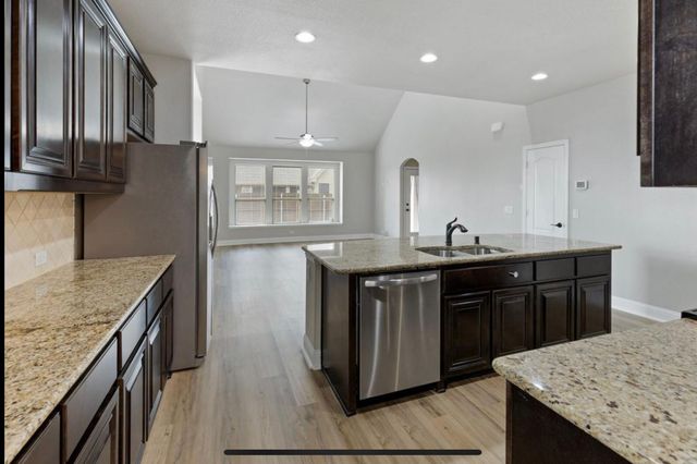 4201 Oak Bluff Drive, Melissa, TX 75454