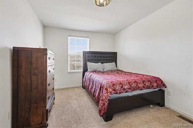 13805 Pond Bluff Drive, Van Buren, MI 48111