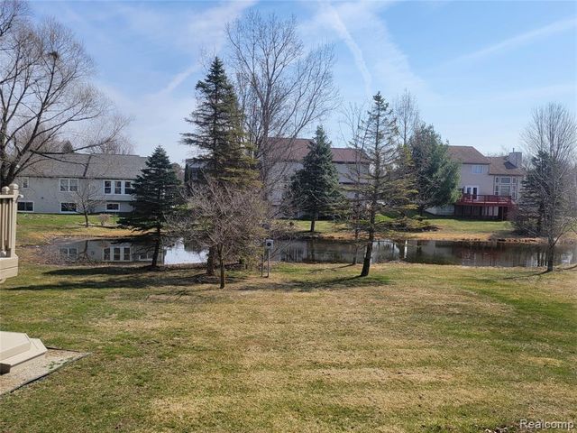 13805 Pond Bluff Drive, Van Buren, MI 48111
