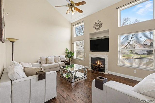 13805 Pond Bluff Drive, Van Buren, MI 48111