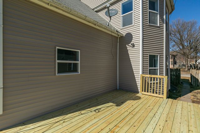 2015 W 5th Street, Davenport, IA 52802