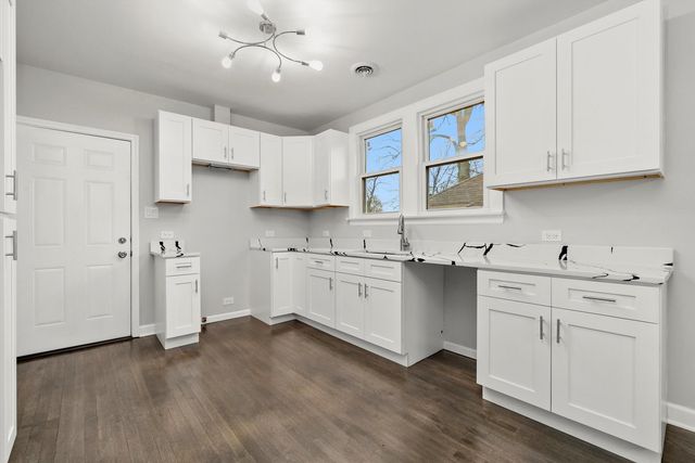 11009 S Normal Avenue, Chicago, IL 60628