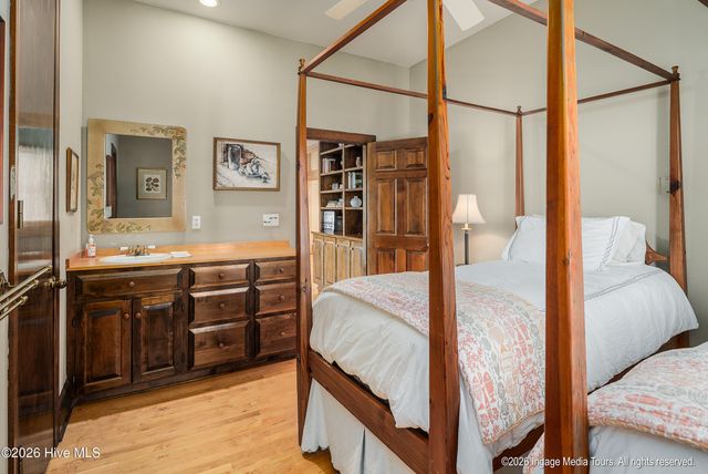423 Handy'S Point Lane, Bath, NC 27808